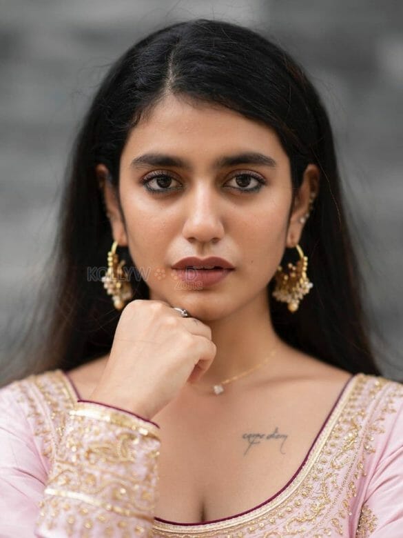 Sexy Priya Prakash Varrier In Pink Kurta Pictures 01 243100