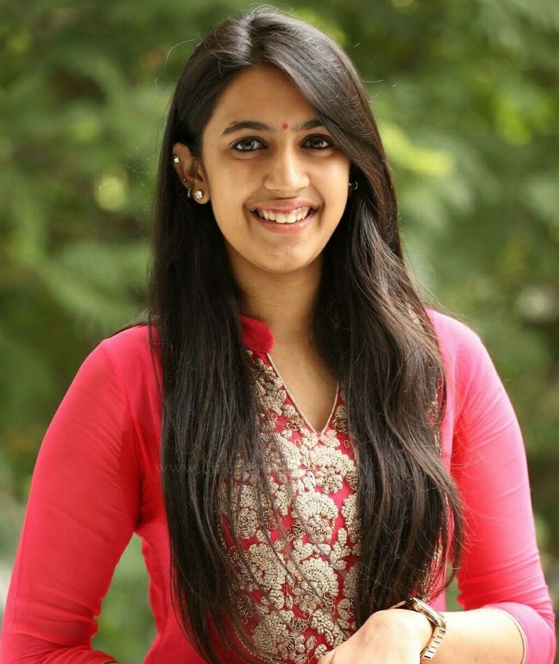 Chiranjeevi’s Niece Niharika is Ready for Her Debut