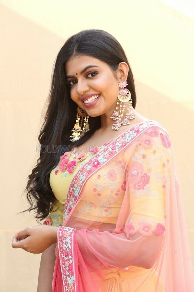 States Movie Heroine Shivani Rajasekhar Pictures