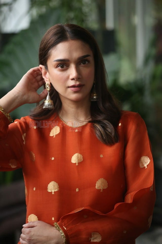 Actress Aditi Rao Hydari at Maha Samudram Movie Press Meet Pictures 18