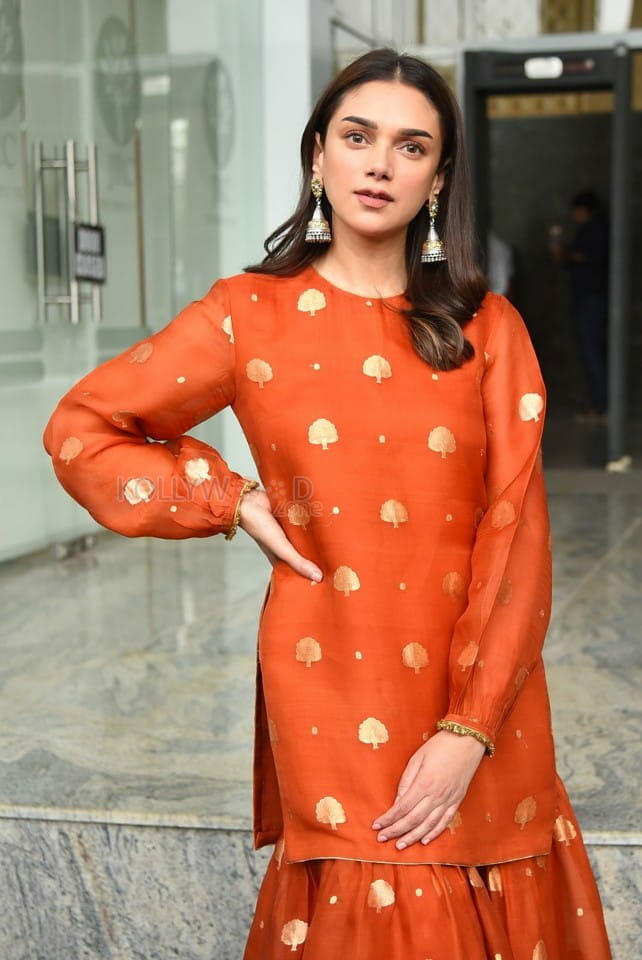 Actress Aditi Rao Hydari at Maha Samudram Movie Press Meet Pictures 36