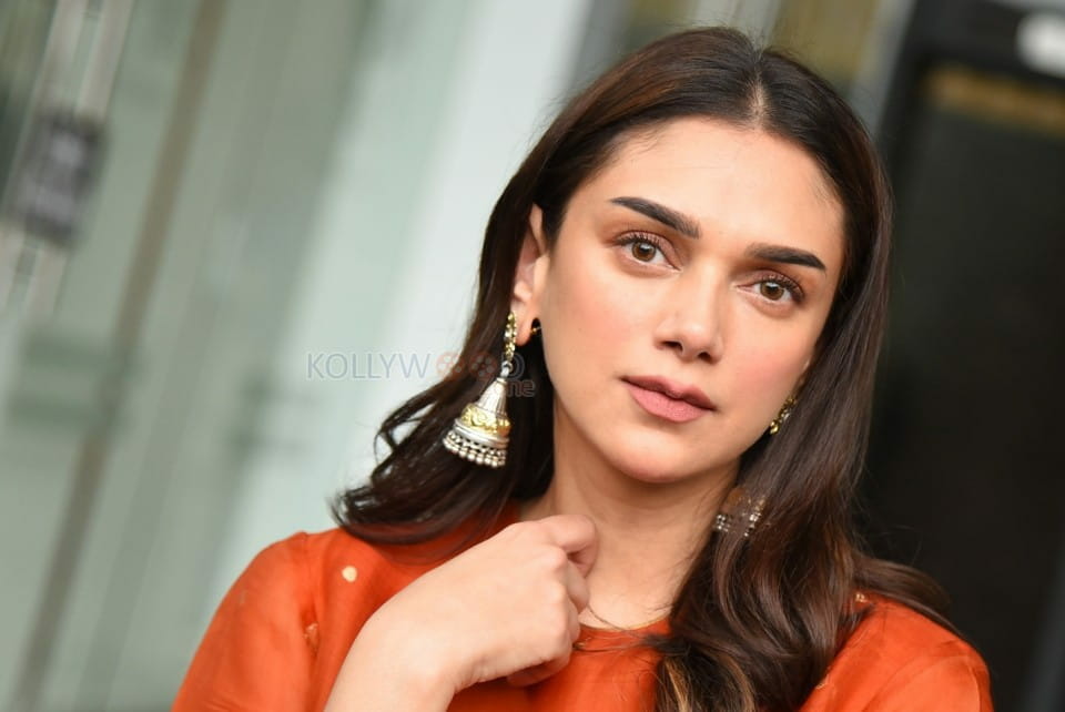 Actress Aditi Rao Hydari at Maha Samudram Movie Press Meet Pictures 38