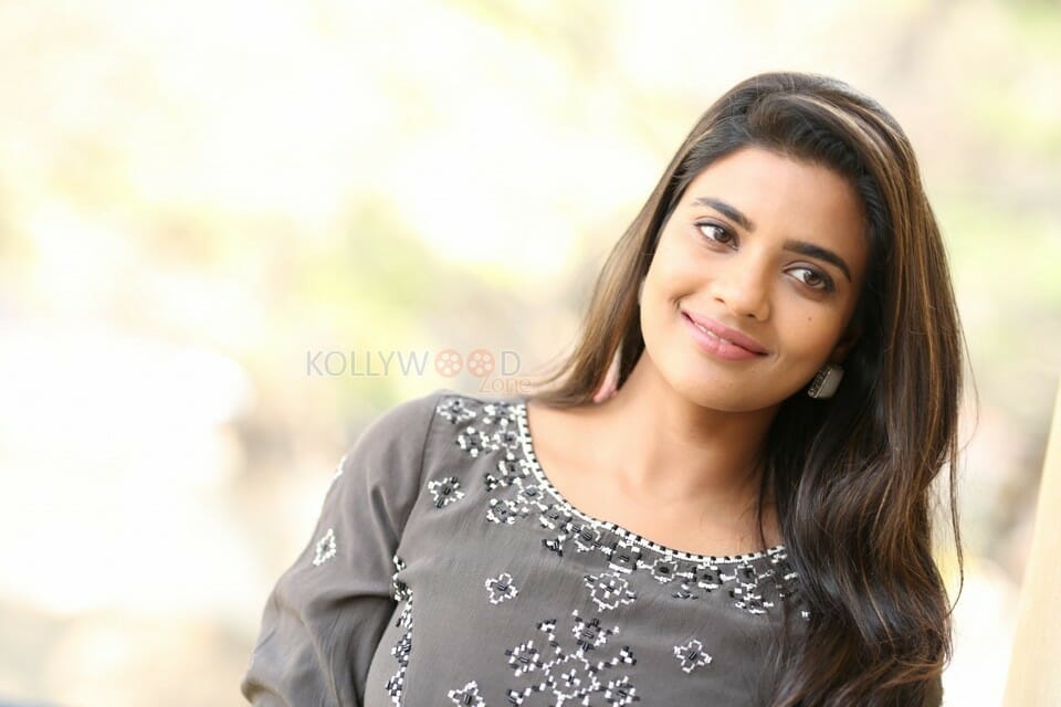 Actress Aishwarya Rajesh At World Famous Lover Interview Pictures