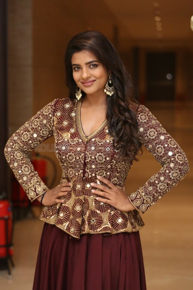 Actress Aishwarya Rajesh At World Famous Lover Pre release Event Pictures