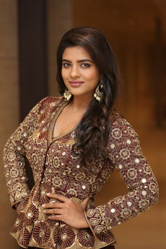 Actress Aishwarya Rajesh At World Famous Lover Pre release Event Pictures