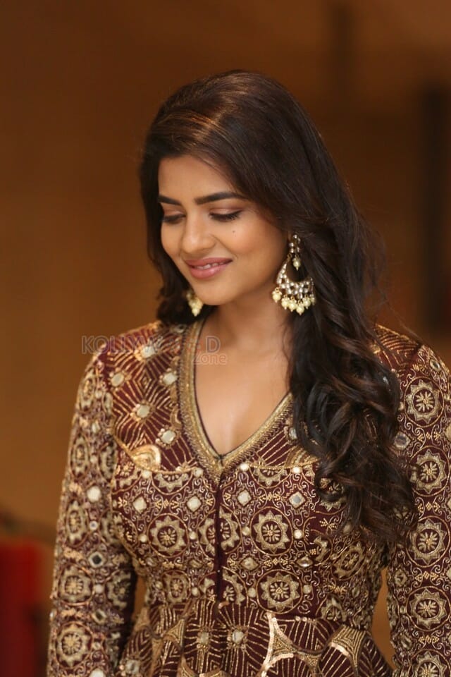 Actress Aishwarya Rajesh At World Famous Lover Pre release Event Pictures