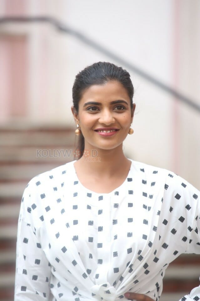 Actress Aishwarya Rajesh Interview Pictures