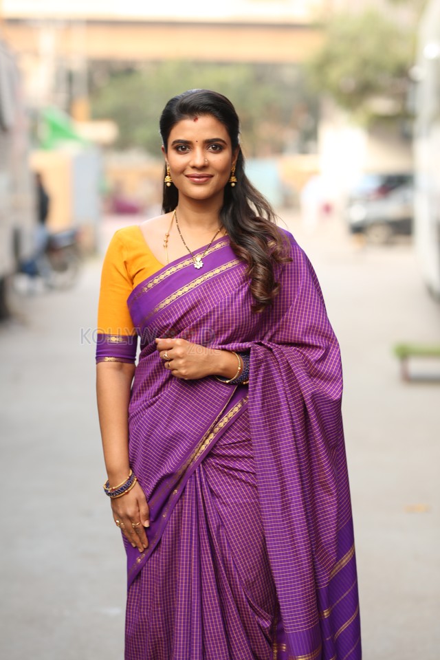 Actress Aishwarya Rajesh at Sankranthiki Vasthunnaam Release Date Press Meet Photos 06