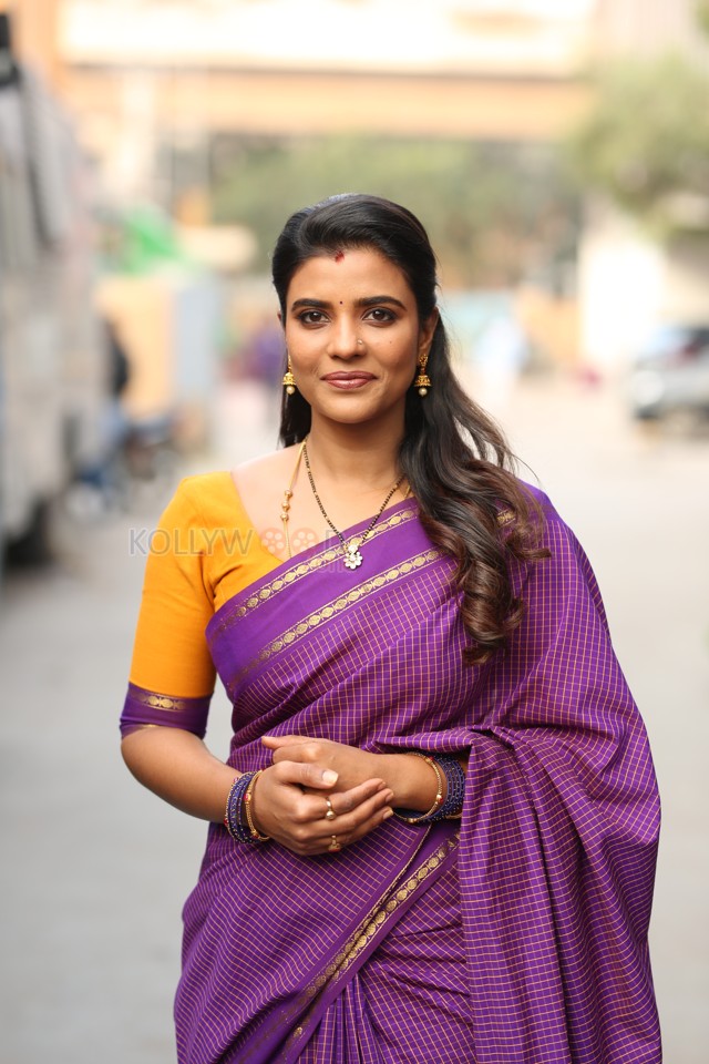 Actress Aishwarya Rajesh at Sankranthiki Vasthunnaam Release Date Press Meet Photos 07