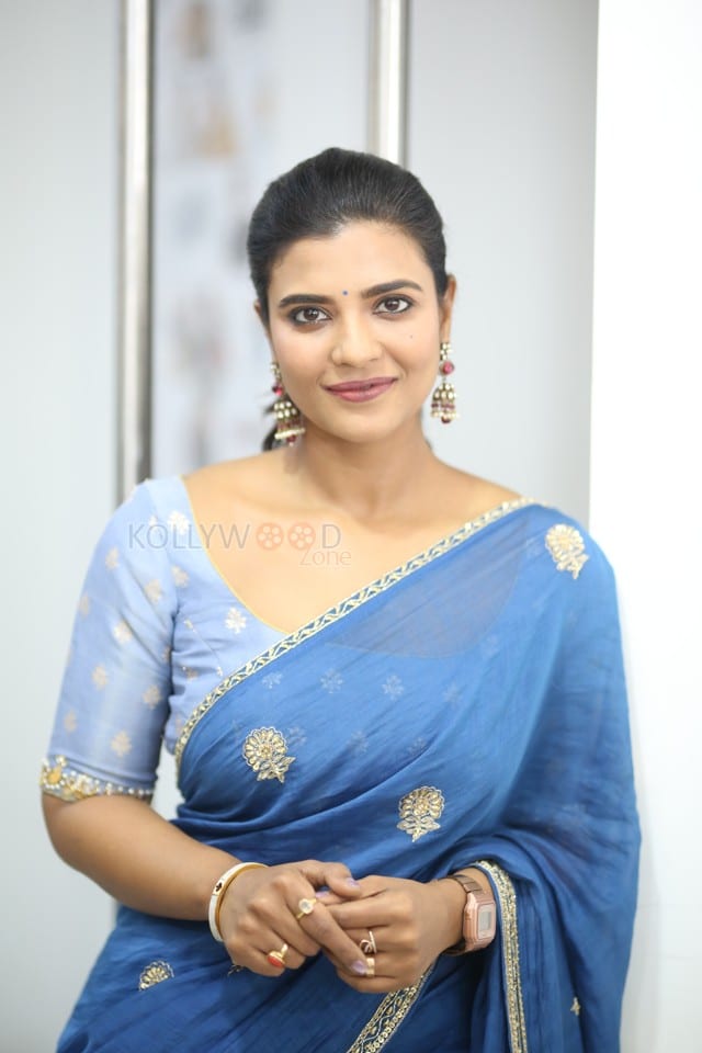 Actress Aishwarya Rajesh at Sankranthiki Vasthunnam Interview Photos 07