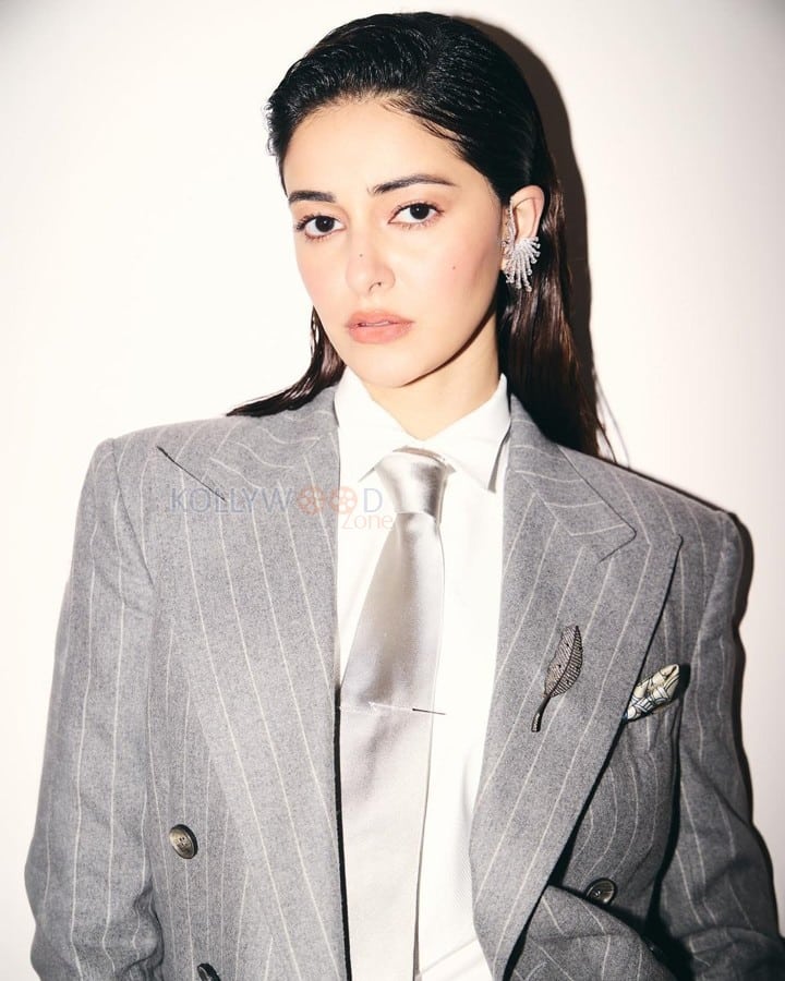 Actress Ananya Panday in a Grey Power Suit at the Indian Sports Honours Awards Pictures 03