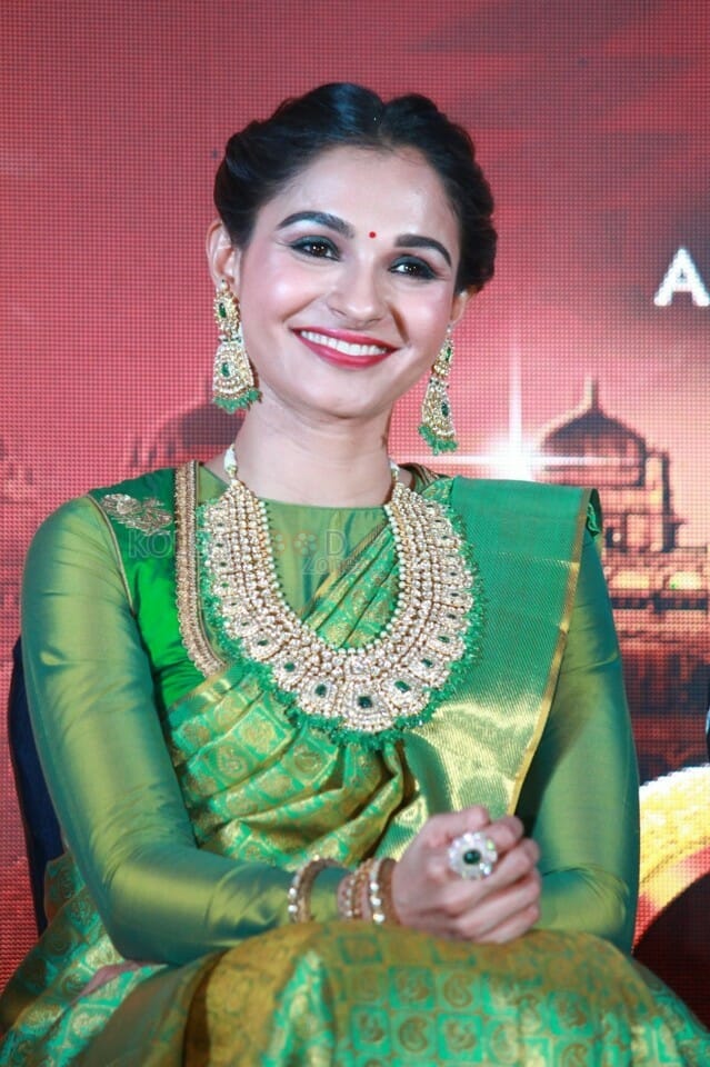 Actress Andrea Jeremiah At Maaligai Movie Press Meet Stills