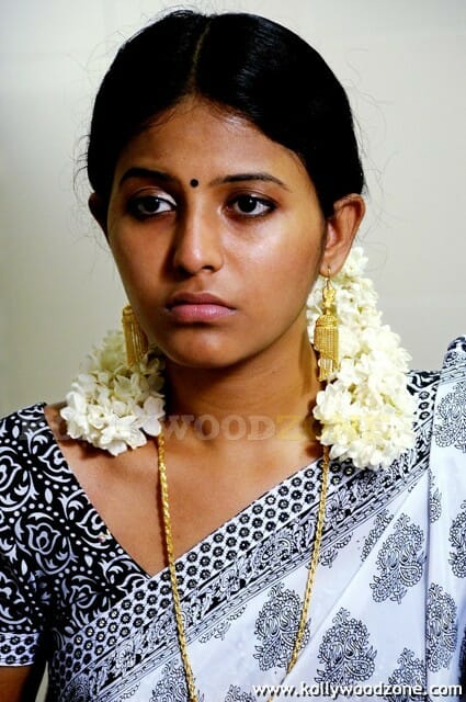 Actress Anjali In Karungali Movie