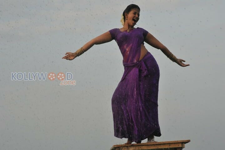 Actress Anjali Sexy Rain Dance Pictures