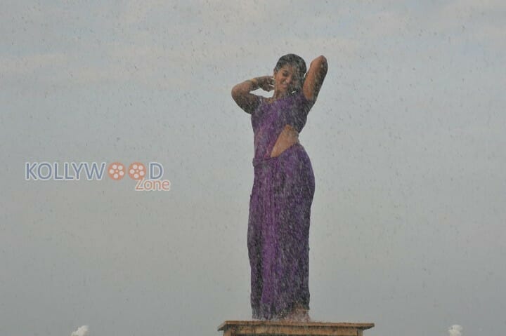 Actress Anjali Sexy Rain Dance Pictures