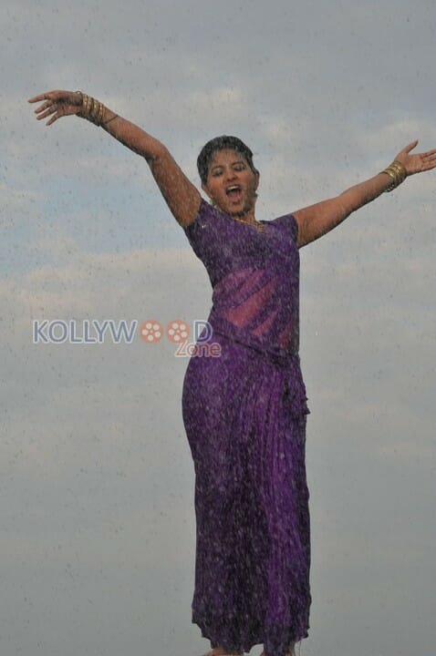 Actress Anjali Sexy Rain Dance Pictures