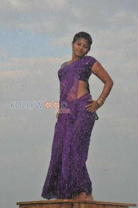 Actress Anjali Sexy Rain Dance Pictures