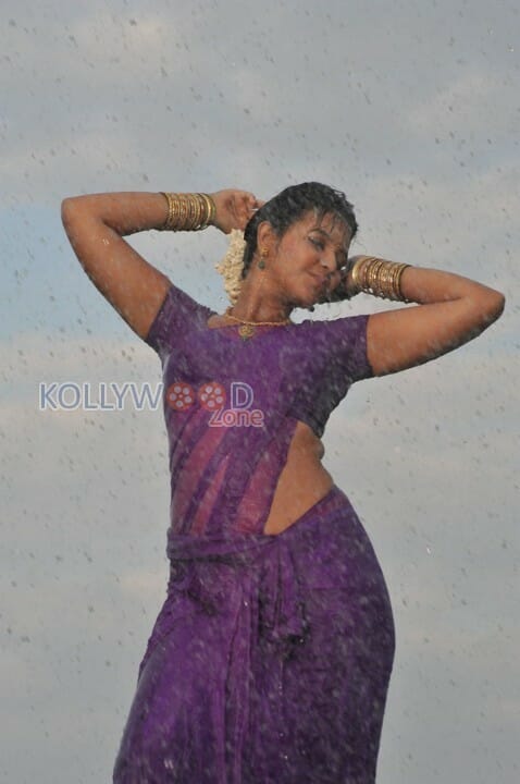 Actress Anjali Sexy Rain Dance Pictures