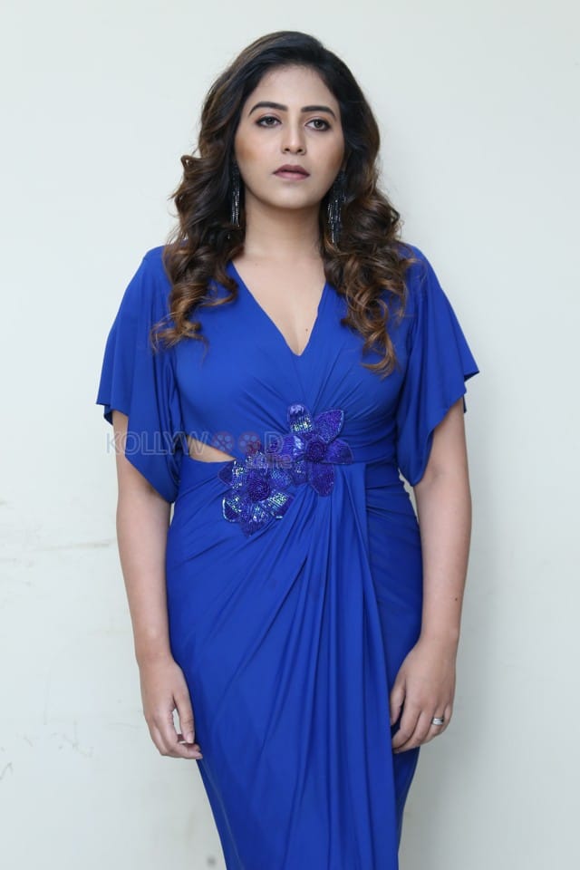 Actress Anjali at Game Changer Interview Pictures 20