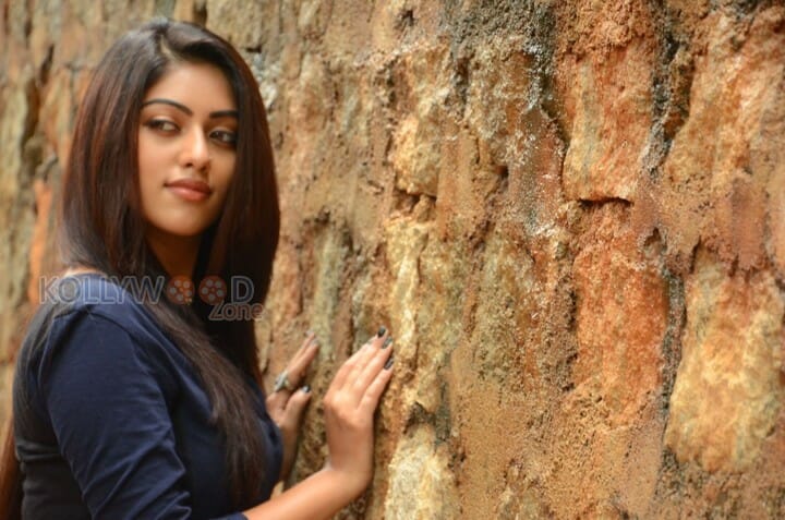 Actress Anu Emmanuel Sexy Photos