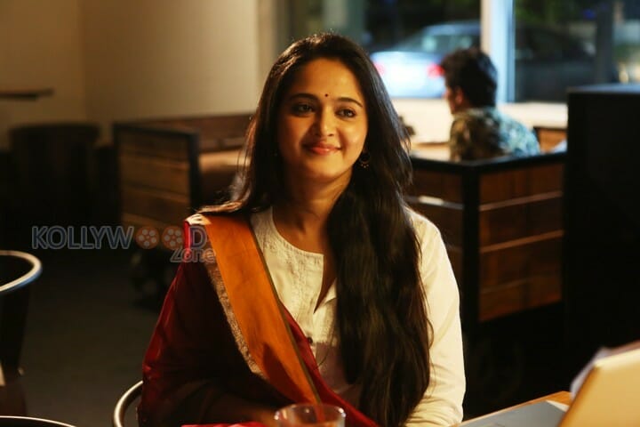 Actress Anushka Shetty In Yennai Arindhaal Movie Photos