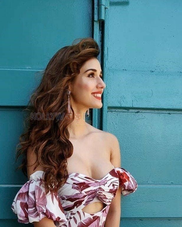 Actress Disha Patani Unseen Pictures