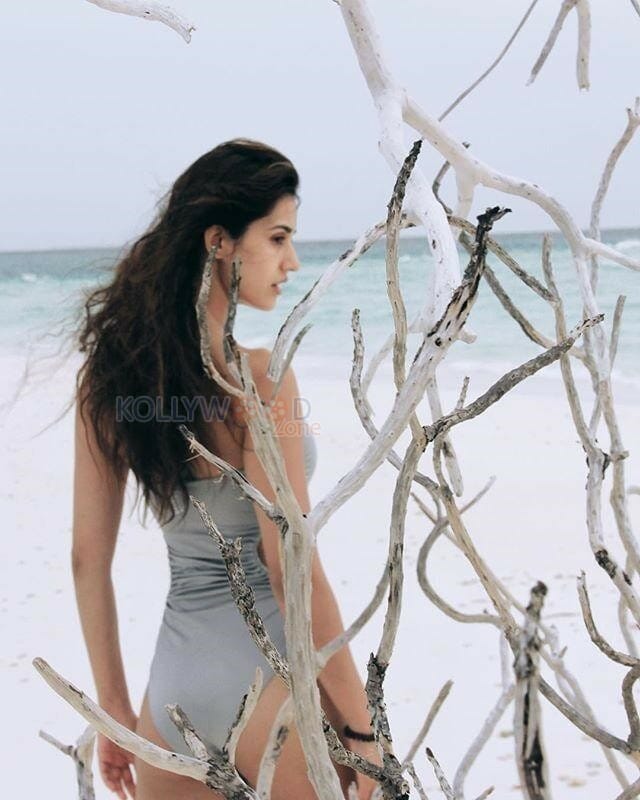 Actress Disha Patani Unseen Pictures