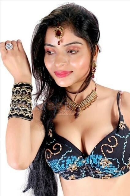 Actress Gehana Vashisth Hot Pictures