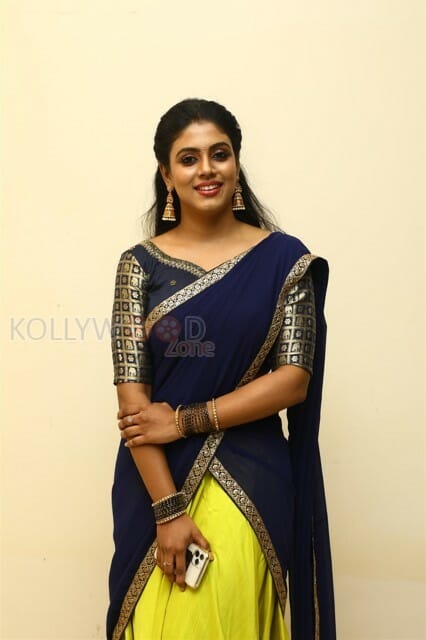 Actress Iniya At Yaanai Movie Poster Launch Photos