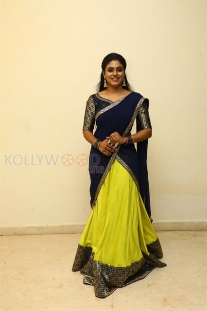 Actress Iniya At Yaanai Movie Poster Launch Photos