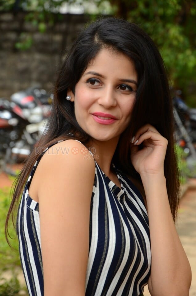 Actress Kashish Vohra At First Rank Raju Press Meet Pictures