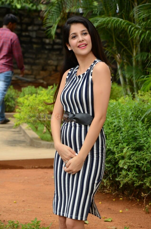 Actress Kashish Vohra At First Rank Raju Press Meet Pictures