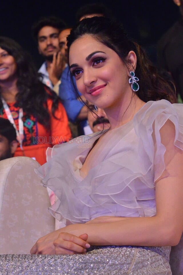 Actress Kiara Advani At Bharat Bahiranga Sabha Photos