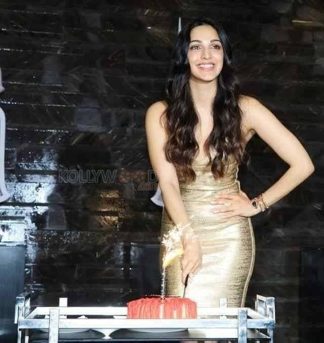 Actress Kiara Advani Birthday Photos