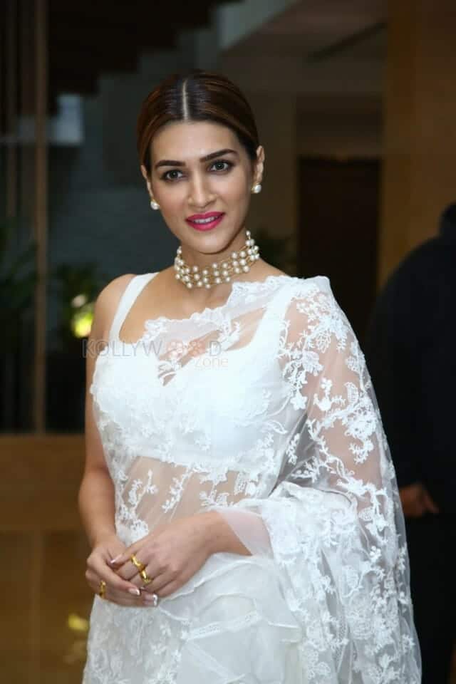 Actress Kriti Sanon at Thodelu Pre Release Event Photos 04