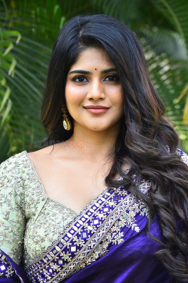 Actress Megha Akash at Vikkatakavi Pre Release Press Meet Pictures 14