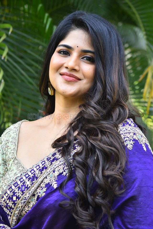 Actress Megha Akash at Vikkatakavi Pre Release Press Meet Pictures 15