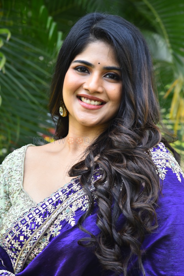 Actress Megha Akash at Vikkatakavi Pre Release Press Meet Pictures 16