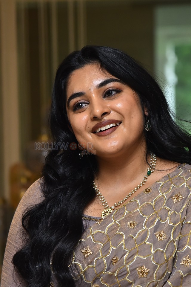 Actress Nivetha Thomas at 35 Chinna Katha Kadu Interview Pictures 04