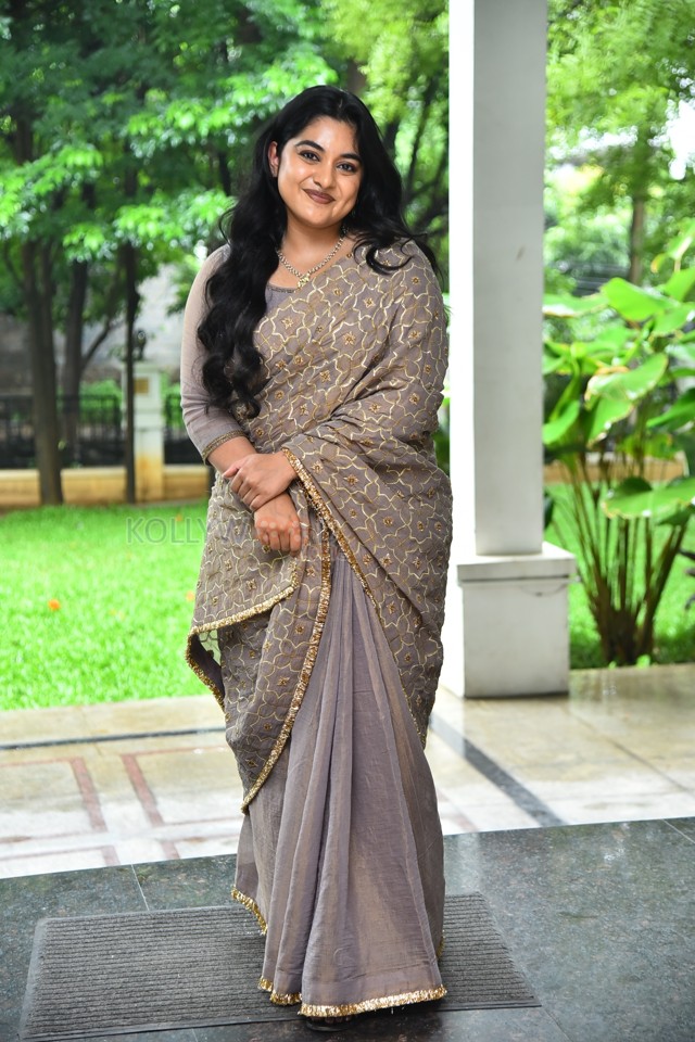 Actress Nivetha Thomas at 35 Chinna Katha Kadu Interview Pictures 15