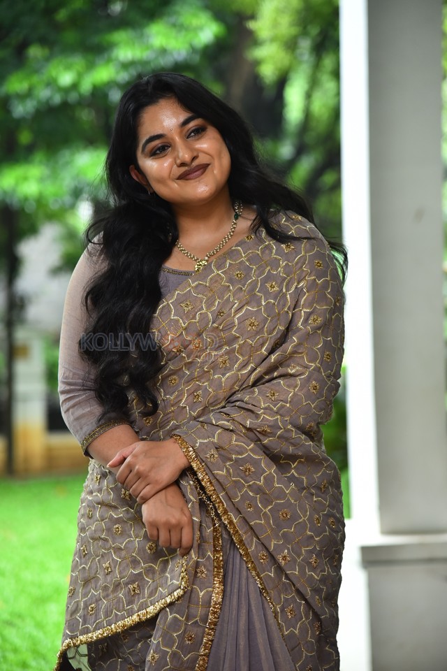 Actress Nivetha Thomas at 35 Chinna Katha Kadu Interview Pictures 16