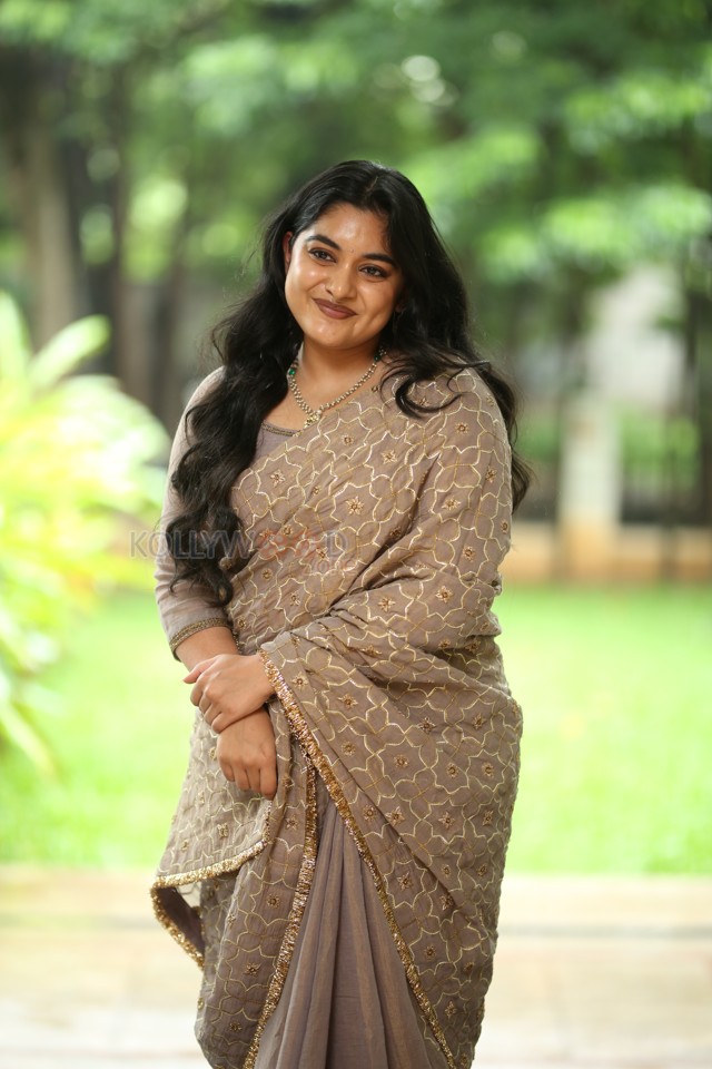 Actress Nivetha Thomas at 35 Chinna Katha Kadu Interview Pictures 22