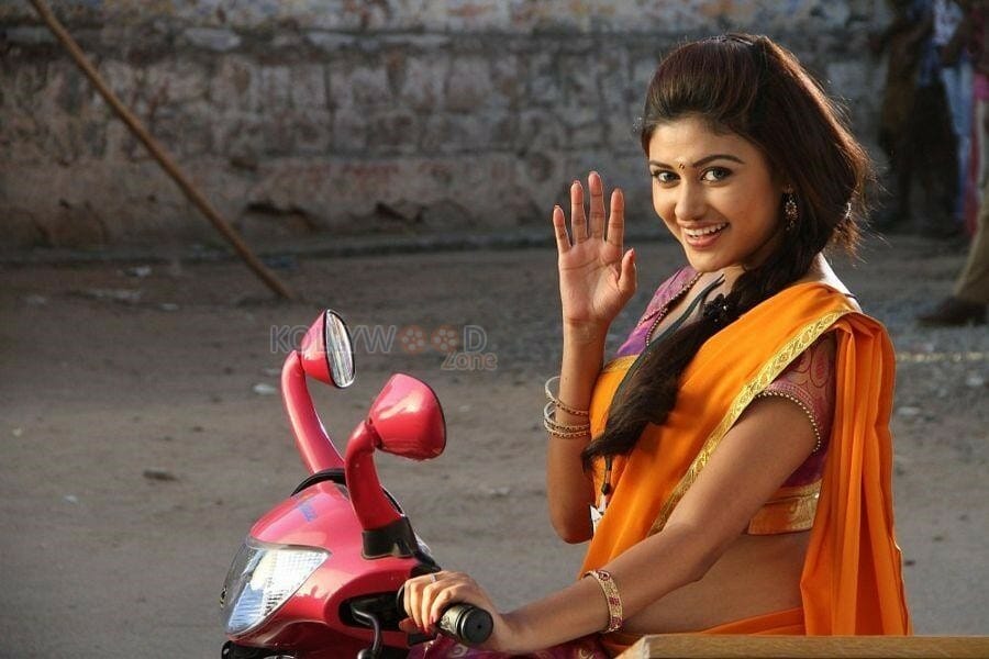 Actress Oviya Unseen Spicy Photos