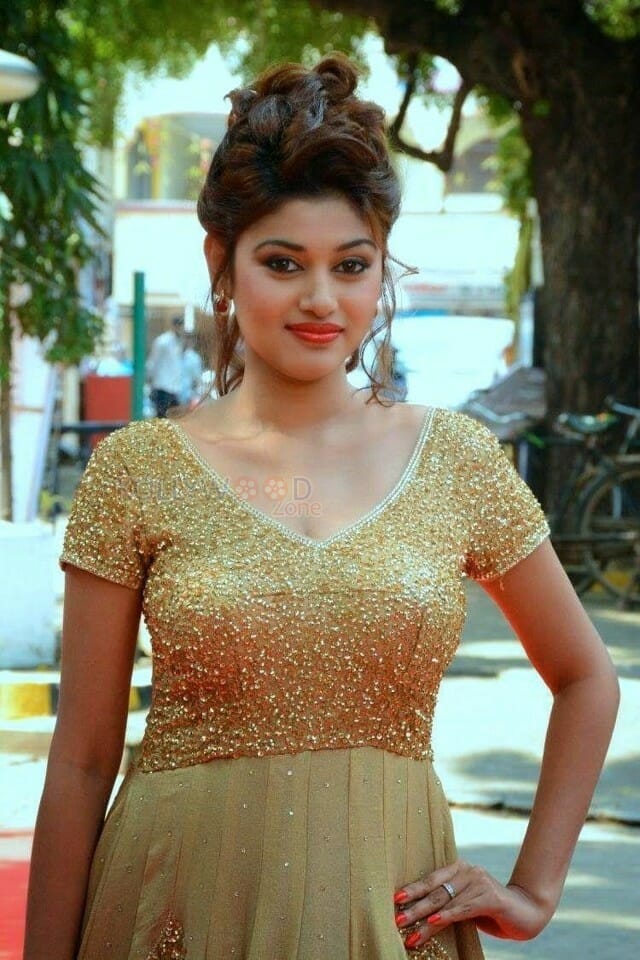 Actress Oviya Unseen Spicy Photos