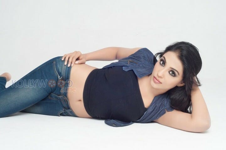 Actress Parvathy Nair Photos