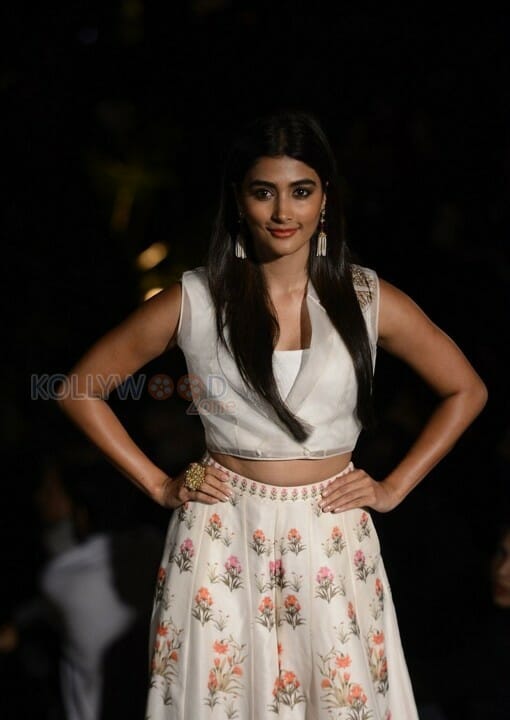 Actress Pooja Hegde At Lakme Fashion Week Photos