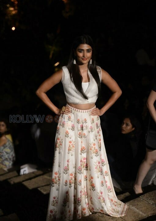 Actress Pooja Hegde At Lakme Fashion Week Photos