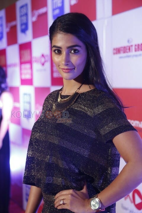 Actress Pooja Hegde New Stills