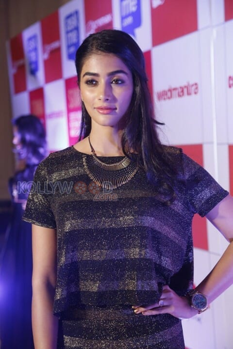 Actress Pooja Hegde New Stills