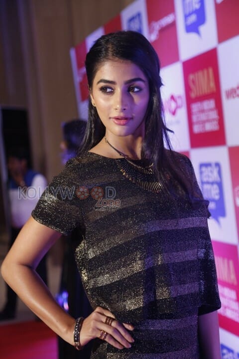 Actress Pooja Hegde New Stills